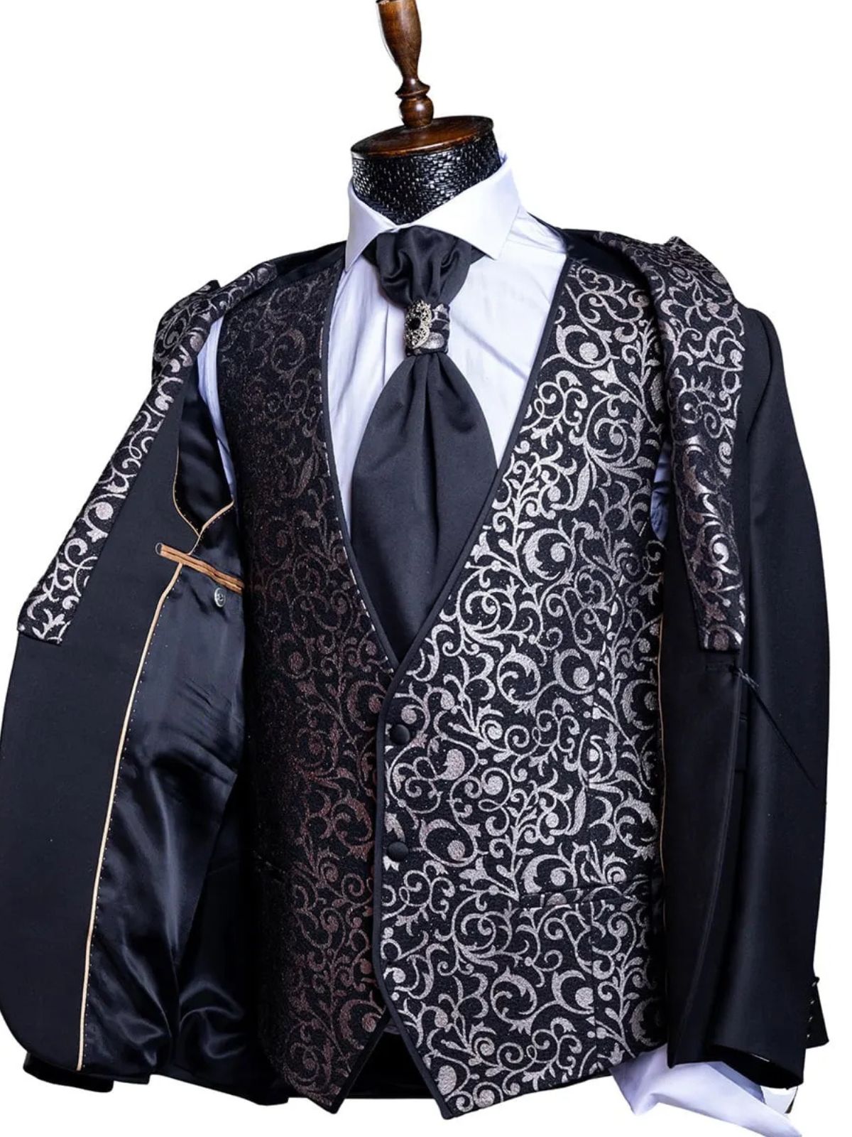 Quesste Men’s 4pcs Slim Fit Suit Set with Floral vest - Image 4